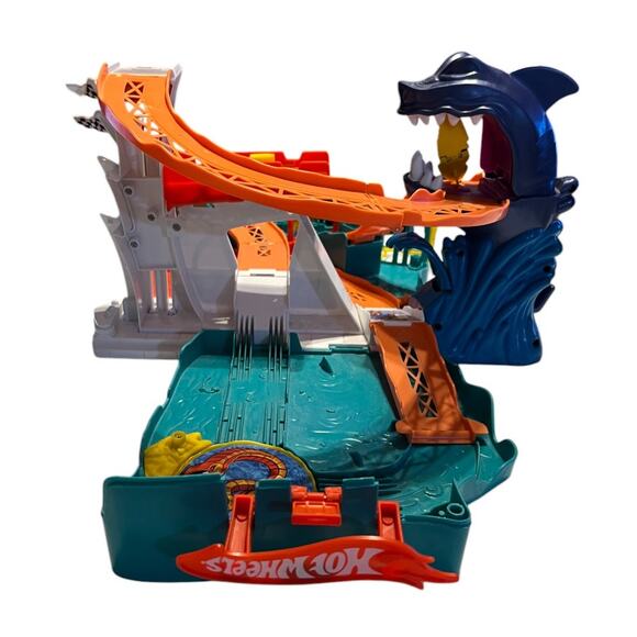 2008 Hot Wheels Shark Bite Bay Fold & Go Pop Up Track Set By Mattel N4739 - Picture 2 of 7
